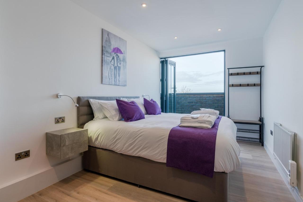 Central Penthouse With Hot Tub & Views 22 Cheltenham Exterior foto